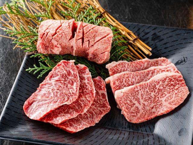 在时尚的空间里,随意享受高品质的烤肉