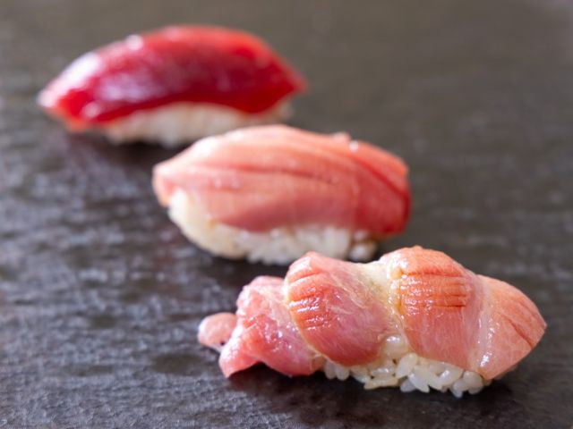 Authentic Edomae sushi made with carefully selected fresh fish from all over the country