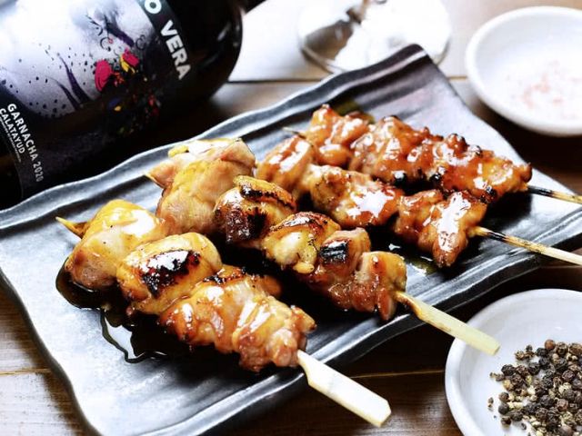 地雞炭火烤雞肉串人（福島／烤雞肉串）