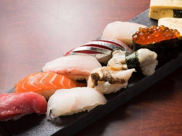 在舒適的空間享受講究食材的海鮮料理