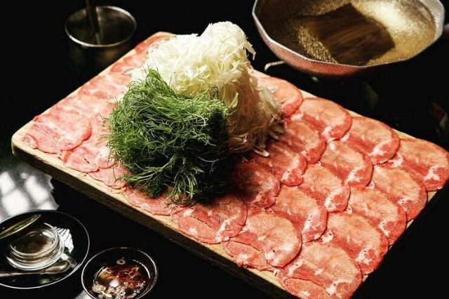 牛舌涮涮鍋與堅持時令的創作和食