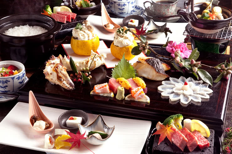Restaurants in Fukuoka Where You Can Enjoy Your Meal While Viewing Cherry Blossoms