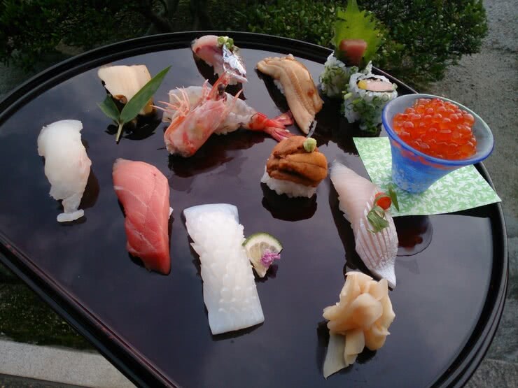 Restaurants in Fukuoka Where You Can Enjoy Your Meal While Viewing Cherry Blossoms