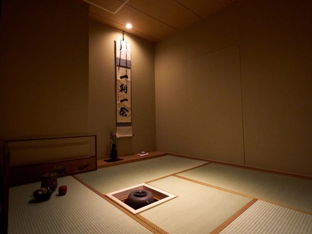 体验寿司和茶道,感受日本的文化和款待