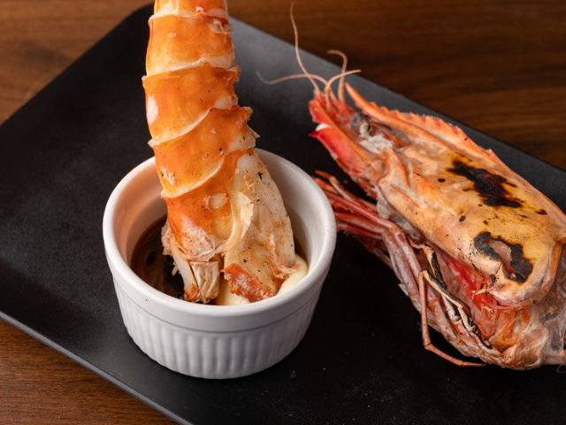 A casual and affordable restaurant to enjoy while strolling through the streets of Osaka