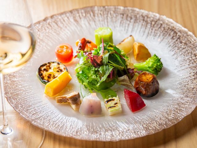 A hidden gem in Ginza where one can casually enjoy Italian cuisine and the world's finest wines