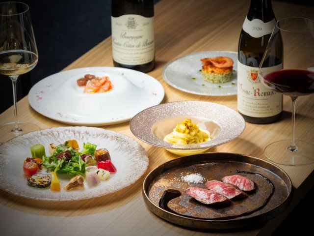 約會的推薦餐廳！美味的料理酒吧、餐酒館五選 | 東京