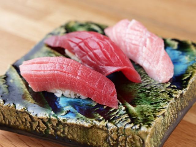 Enjoy the seasonal blessings from all over the country served with sophisticated omakase style