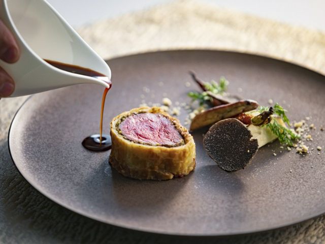 Enjoy the charm of Kyoto blended with traditional French cuisine