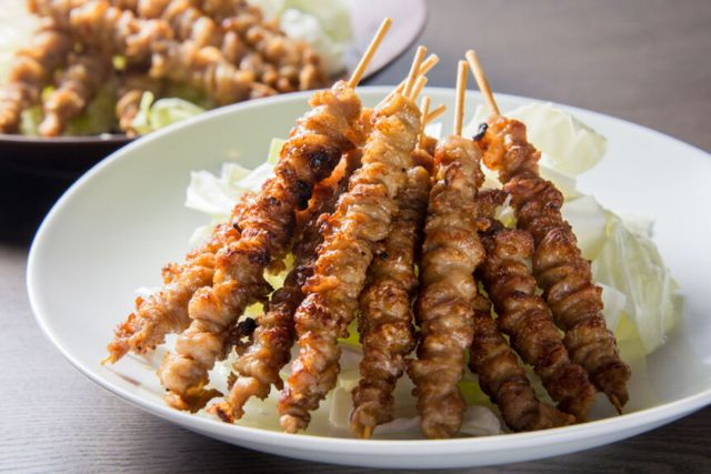 花了三天準備的雞皮串燒非常受歡迎