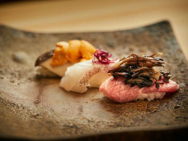 遇見以地方產的蘑菇和山菜為主角的獨一無二壽司