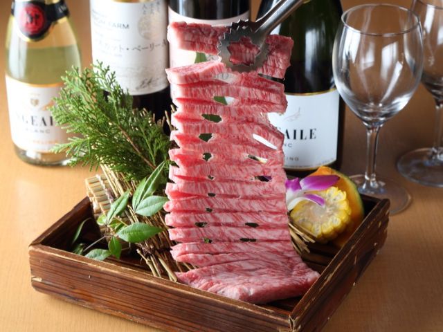 A yakiniku restaurant that excels in both appearance and satisfying portions! Outstanding cost performance