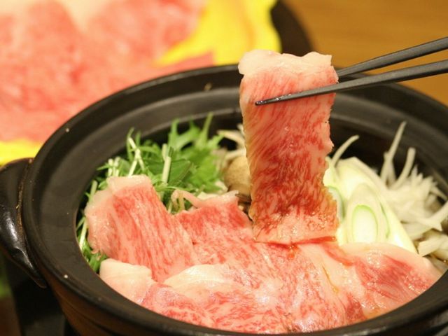 品尝宫崎的食材制作的和食,搭配醇厚美酒