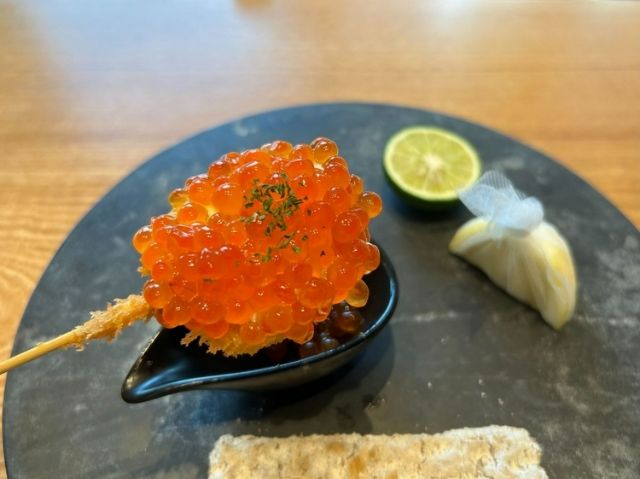 11串目「三文魚與北海道魚卵」