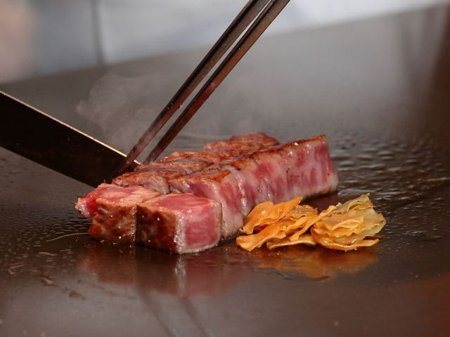 享受發揮食材原有風味的鐵板燒