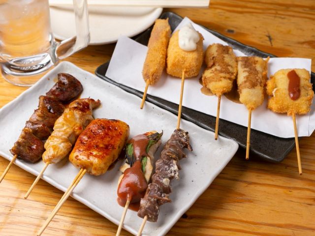 4. 烤雞肉串・炸豬排串 Koikoi