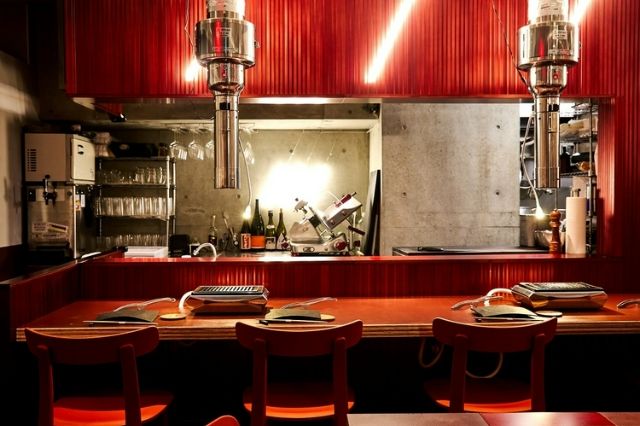 주목받는 젊은 이탈리안 셰프가 만드는, 고베규 일등살로 맛 추구의 구이점｜[焼肉もちお]外苑前