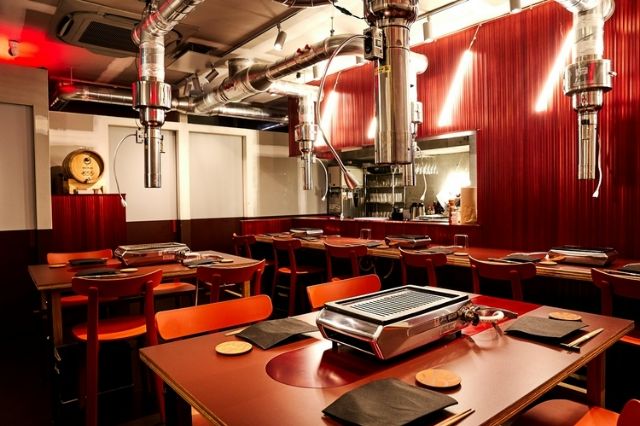 由注目的年輕義大利廚師主理，神戶牛整頭購入追求美味的燒肉店｜[燒肉もちお]外苑前