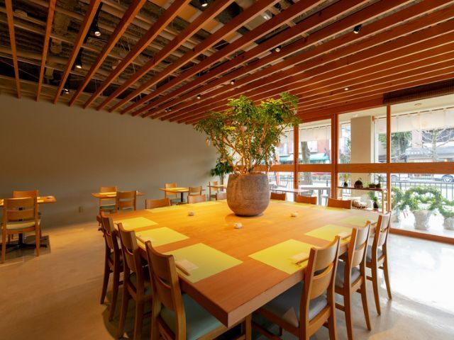 A creative soba restaurant run by a young owner who is a qualified vegetable sommelier.