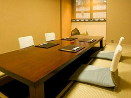 Sukiyaki, a specialty of carefully selected marbled meat, served in a private room in a relaxed atmosphere.