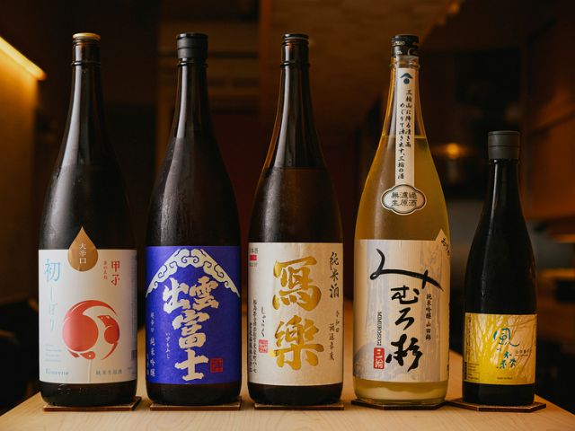 可以搭配全国各地的地酒和季节性的酒类