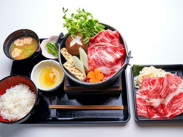 Savor Wagyu beef such as Shiraoi and Kobe to your heart's content