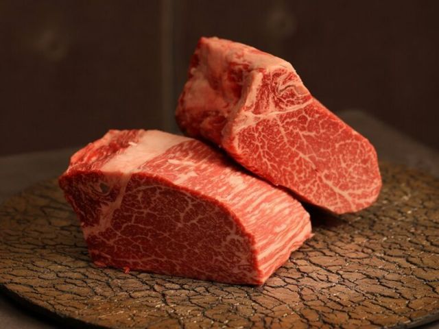 극상 공간에서 홋카이도산 와규를 맛보다