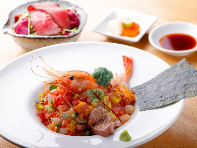 A proposal of "Japanese cuisine x Italian" from Tsukiji. For lunch and dinner.