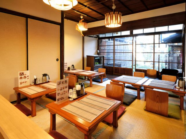 A restaurant where one can enjoy the flavors of Japan, from eel and grilled chicken to traditional Japanese sweets | Aichi