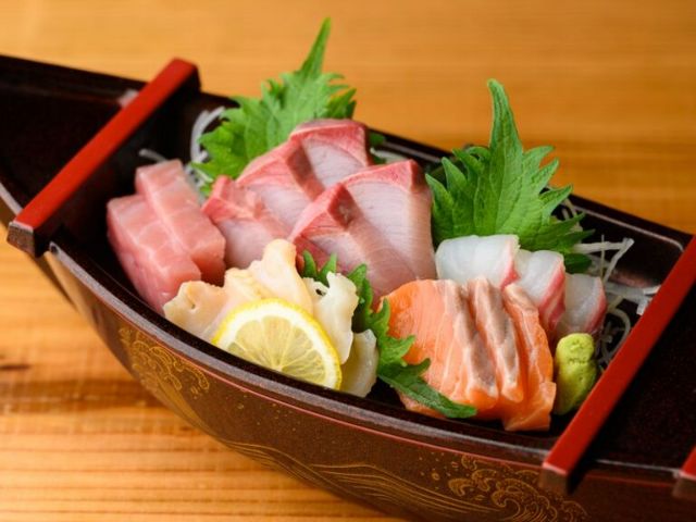 1. 魚八    HANARE