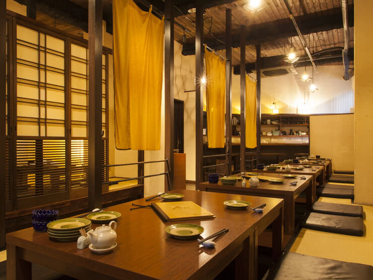 Restaurants in Tenjin, Fukuoka For Fans of Sake