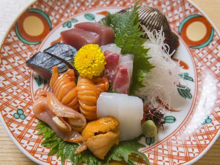 Must-Visit Restaurants Around Himeji Castle, a World Heritage Site