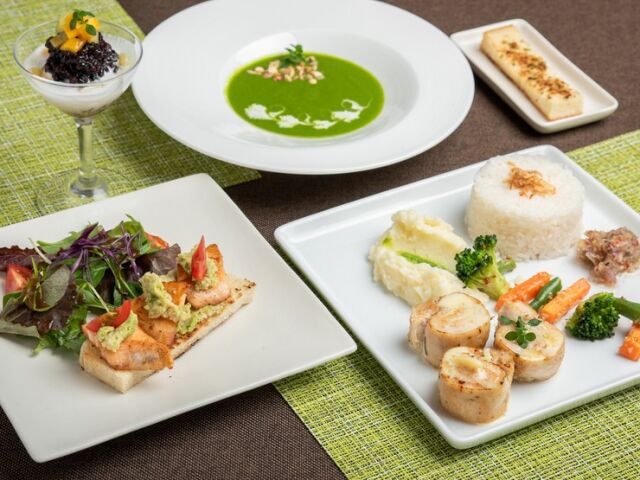 BALInese Restaurant Bunga Lotus cuisine