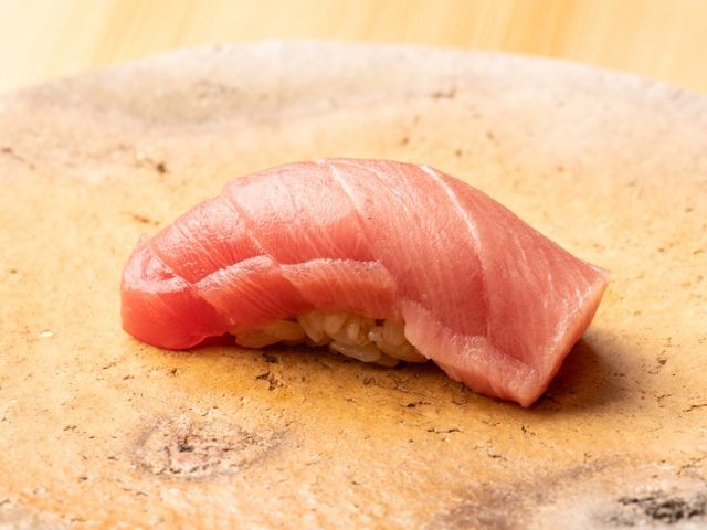 職人技光芒的江戶前壽司在尾道的隱藏家中品嚐