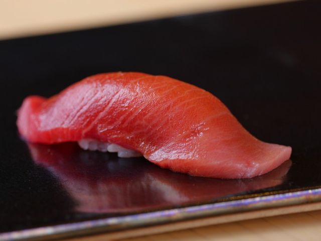 10. Sushi -HAN-