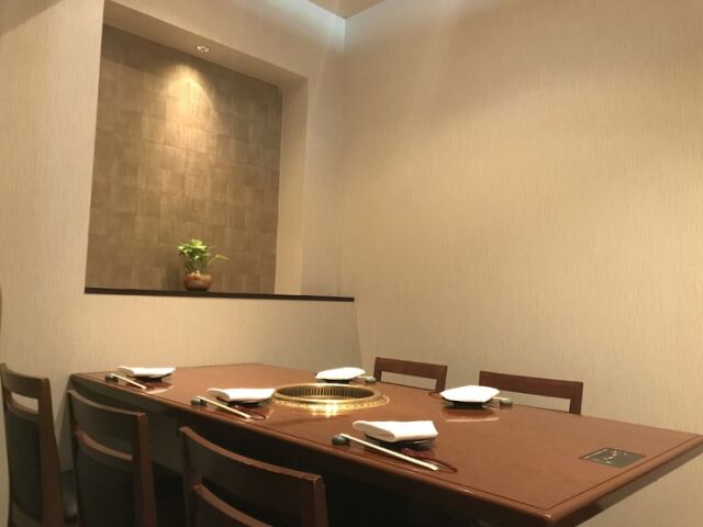 Wagyu Yakiniku KIM Shirogane Main Branch floor