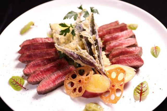 2. [NIKU Dining meat meet]