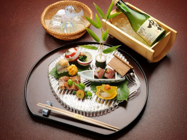 沉醉於華麗的料理與美酒，推薦可以用來聚餐的五家日本料理餐廳｜大阪