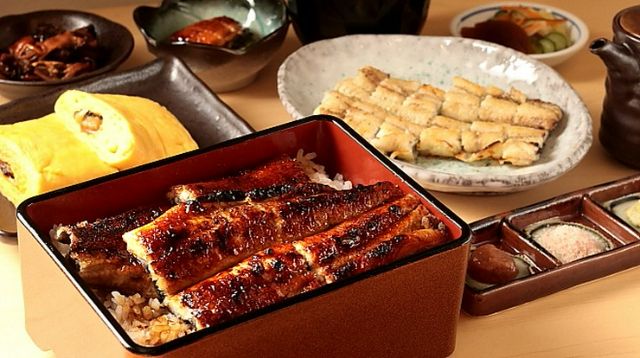 2. 炭烧鳗鱼 土井活鳗 岚山店