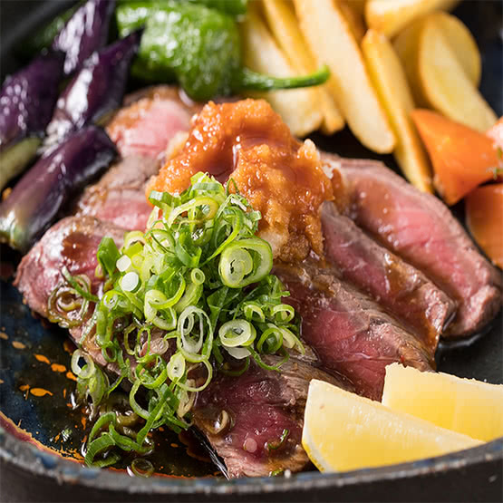 8.肉和鮮魚 日本酒酒吧 夜一 難波店