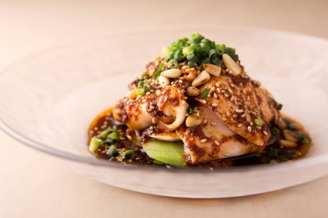 Mildly arranged classic Sichuan dish 'Yodare Chicken'