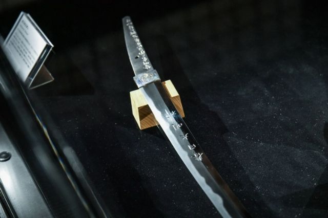 手持日本歷史上最有名的刀匠鑄造「村正」短刀觀摩的珍貴體驗｜三重・桑名