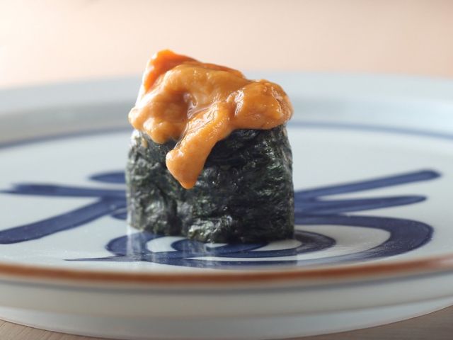 A casual sushi restaurant in Shin-Fukushima.