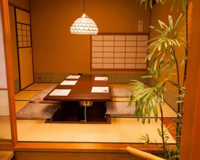 A popular restaurant for hot pot dishes that one wants to eat in the cold season | Tokyo