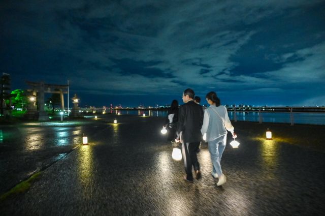 Especially illuminated! Experience an evening tea ceremony hosted by the Matsuo school at the beautifully lit Rokkaen in Kuwana, Mie Prefecture.