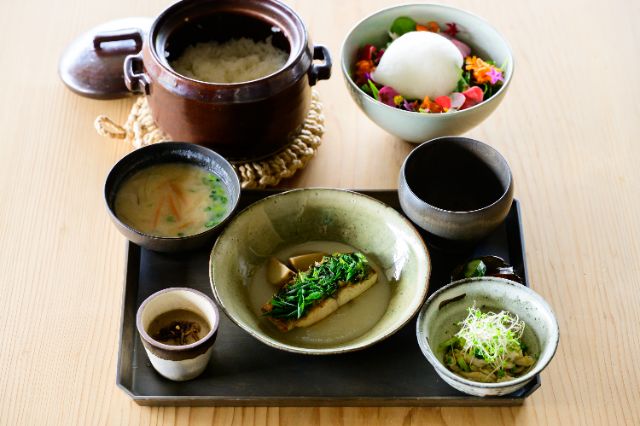 ESHIKOTO Restaurant "Apéro acoya"