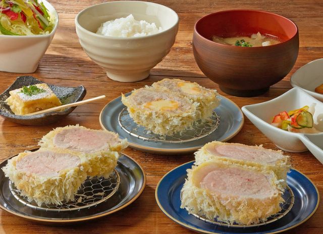 喜愛豬排的人必訪的,入選米其林必比登的豬排店|東京