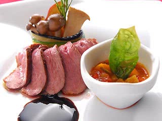 8. CUCINA ITALIANA Amici (Italian Cuisine)
