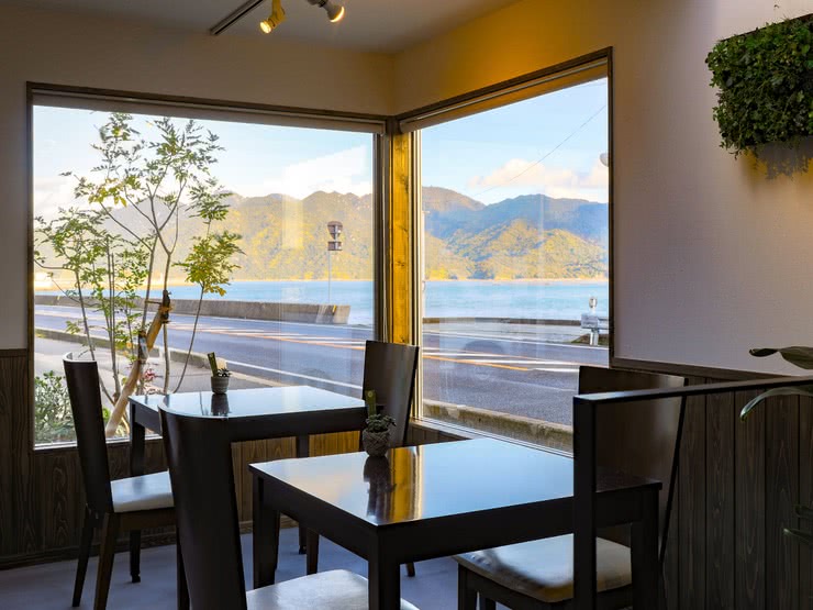 旅行廣島的宮島嚴島神社時，非吃不可的餐廳14選