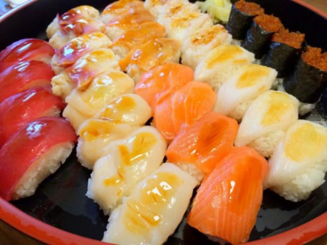 11. Fukuzushi (Sushi)